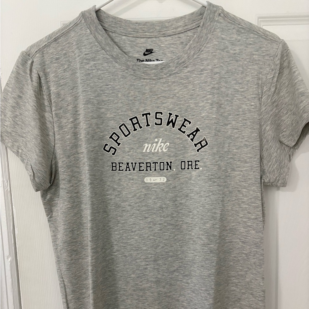 ‼️SOLD‼️ Nike Graphic Tee